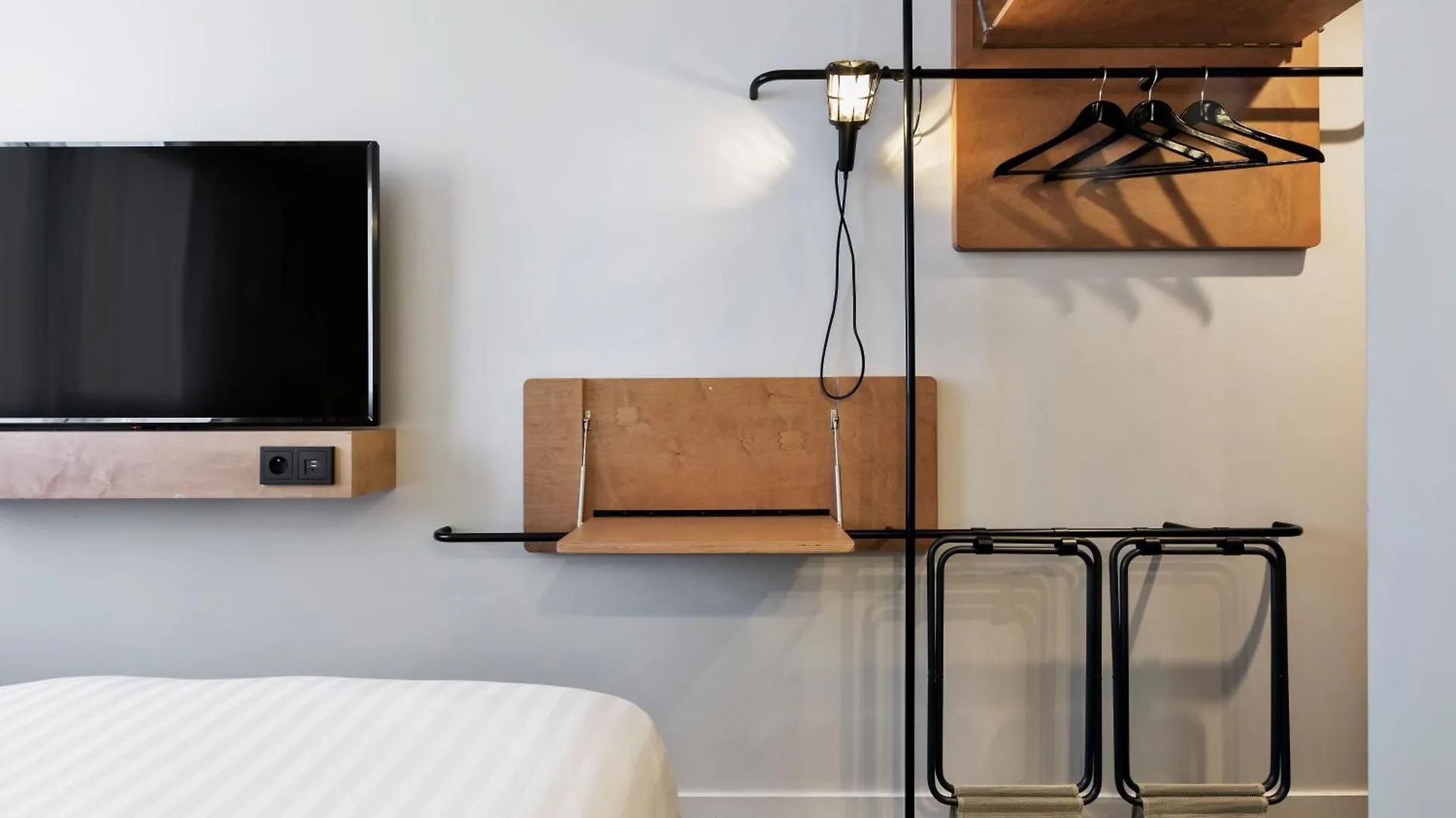 Moxy Bastille Hotel 3*