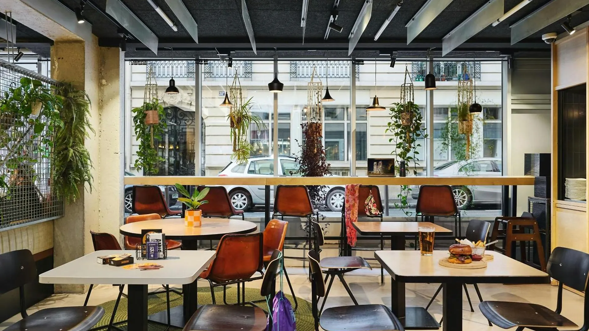 Moxy Bastille Hotel 3*
